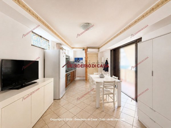 appartamento in vendita a Giardini-Naxos