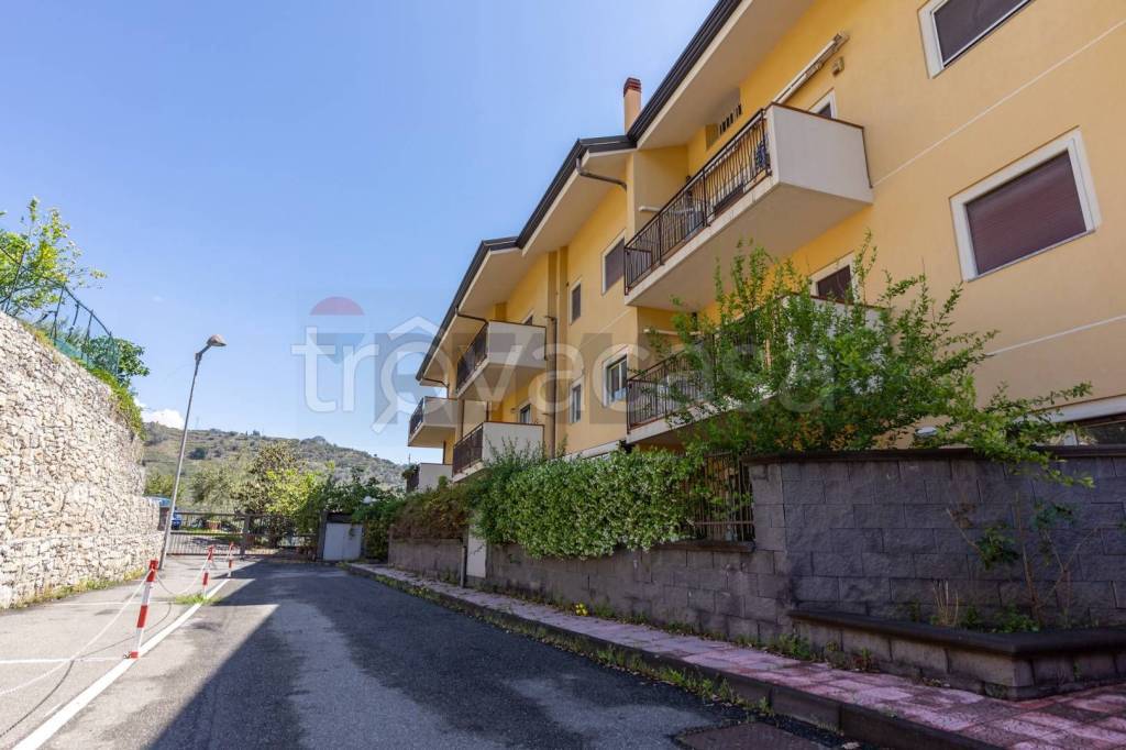 appartamento in vendita a Giardini-Naxos