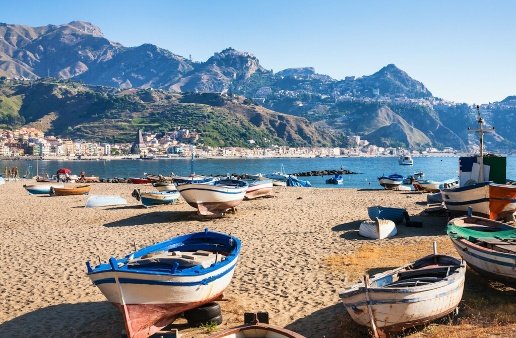 appartamento in vendita a Giardini-Naxos