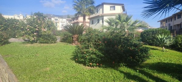 appartamento in vendita a Giardini-Naxos