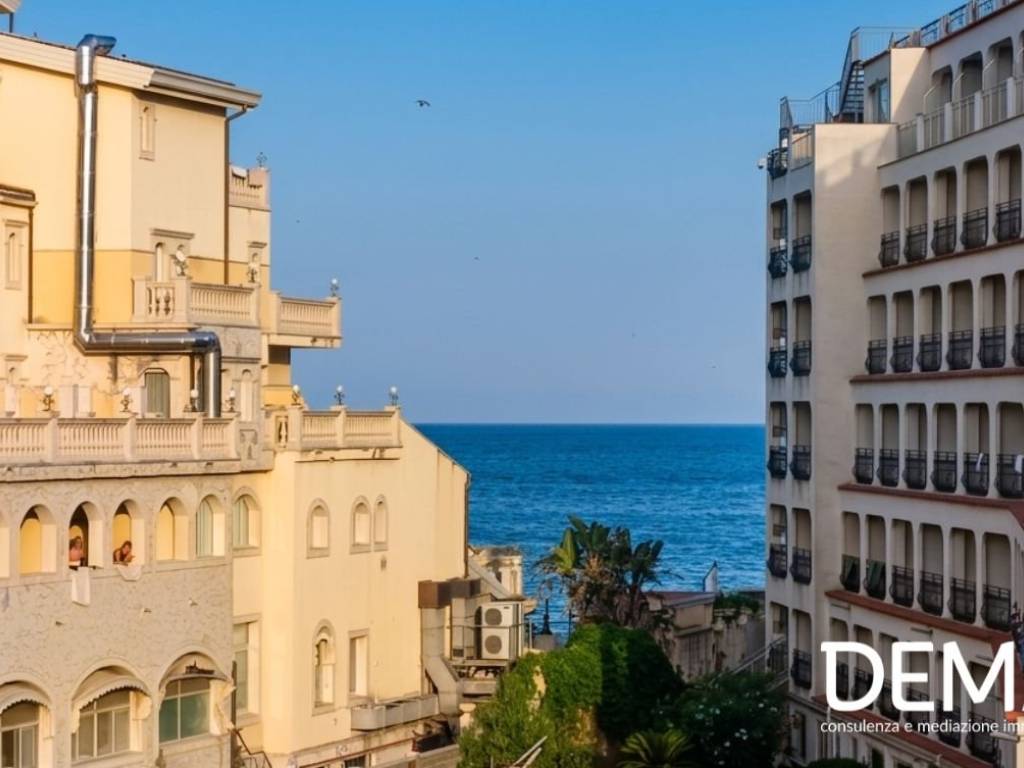 appartamento in vendita a Giardini-Naxos