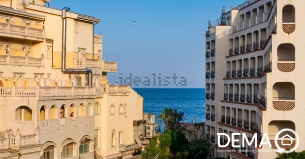 appartamento in vendita a Giardini-Naxos