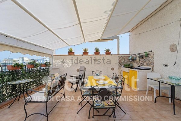 appartamento in vendita a Giardini-Naxos