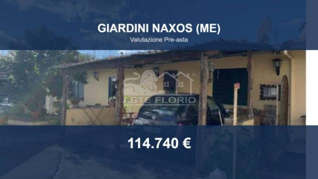 casa indipendente in vendita a Giardini-Naxos