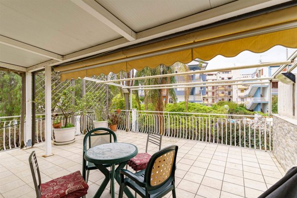appartamento in vendita a Giardini-Naxos