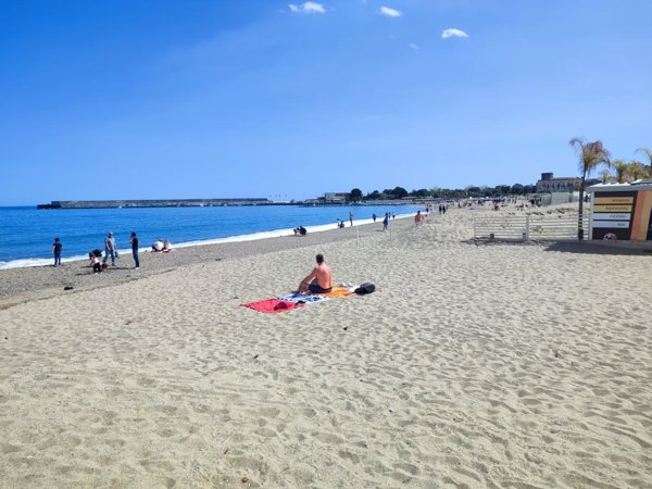 appartamento in vendita a Giardini-Naxos