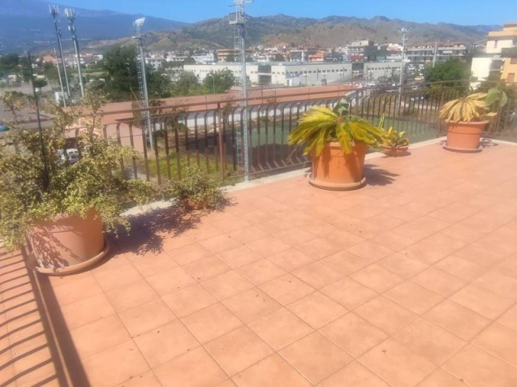 appartamento in vendita a Giardini-Naxos