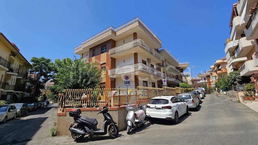 appartamento in vendita a Giardini-Naxos