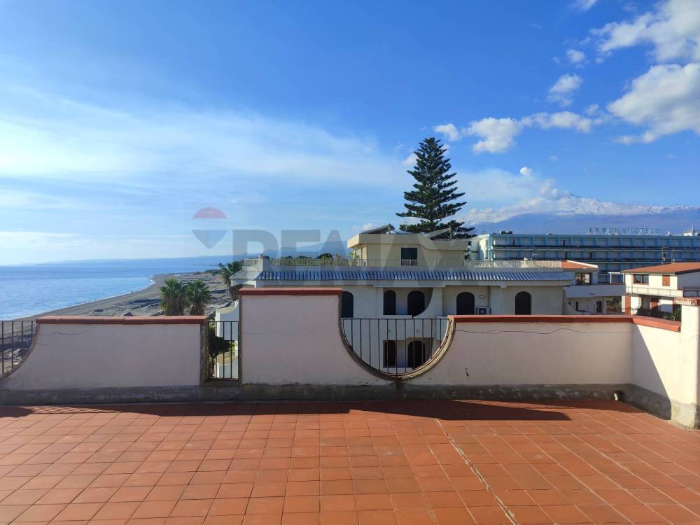 appartamento in vendita a Giardini-Naxos