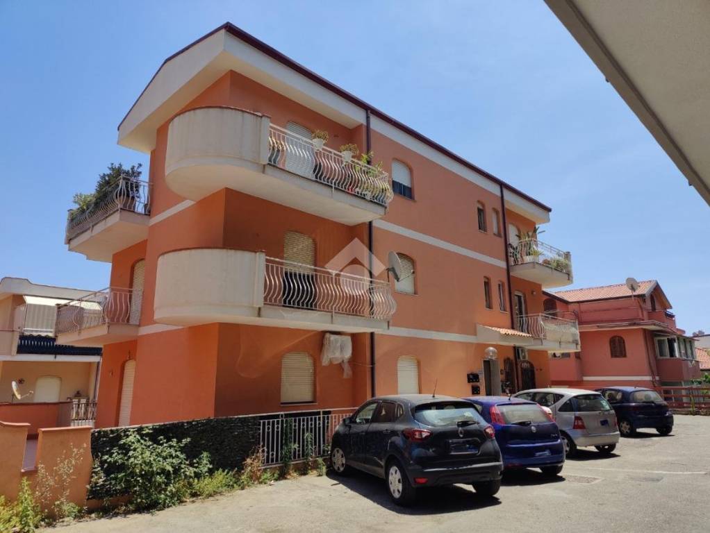 appartamento in vendita a Giardini-Naxos
