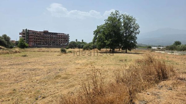 terreno in vendita a Giardini-Naxos