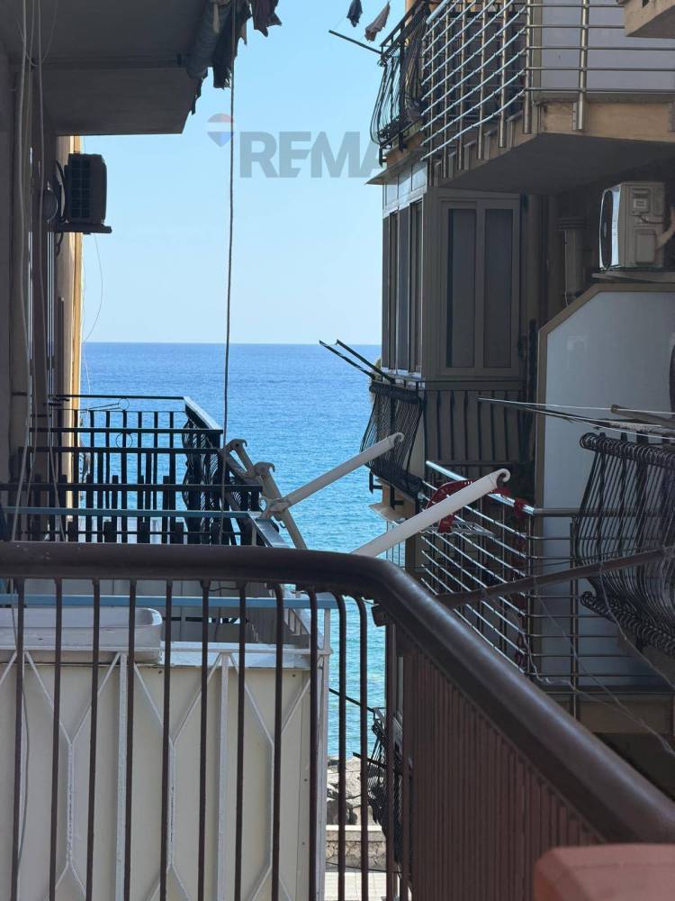 appartamento in vendita a Giardini-Naxos
