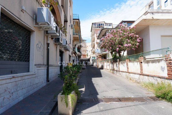 appartamento in vendita a Giardini-Naxos