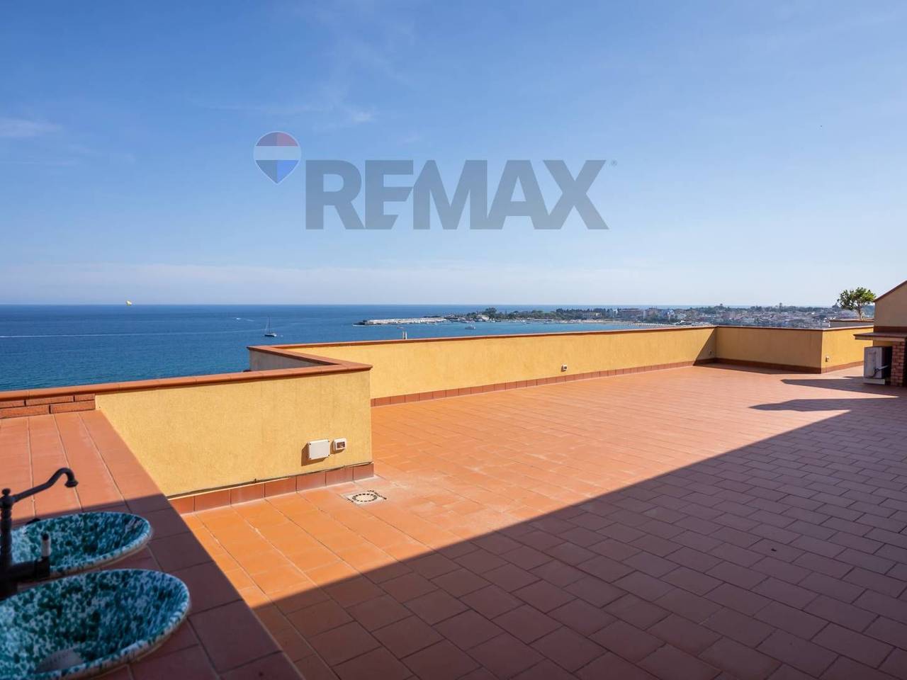 appartamento in vendita a Giardini-Naxos
