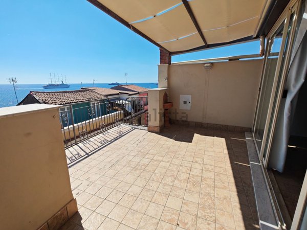 appartamento in vendita a Giardini-Naxos