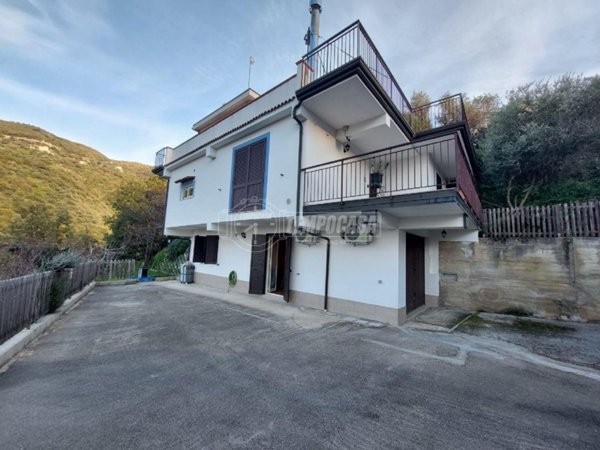 casa indipendente in vendita a Gioiosa Marea in zona Santa Lucia