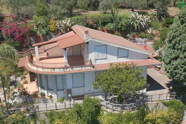 casa indipendente in vendita a Gioiosa Marea in zona Galbato