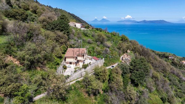 casa indipendente in vendita a Gioiosa Marea in zona Galbato