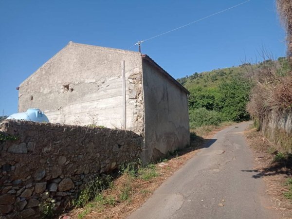 casa indipendente in vendita a Gioiosa Marea in zona Casale