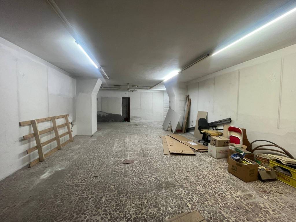 negozio in vendita a Gioiosa Marea