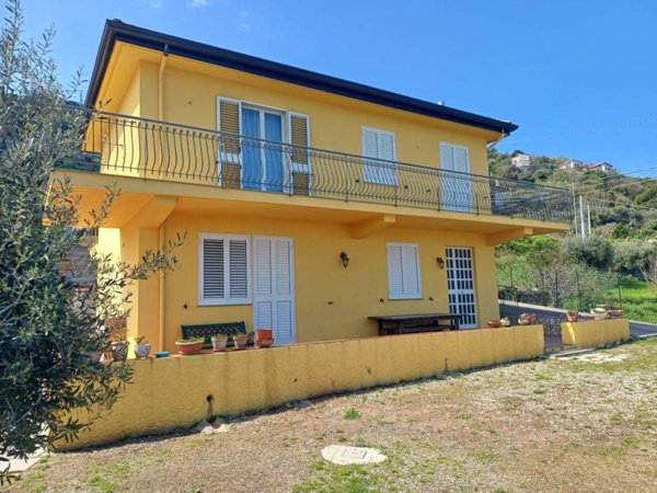 casa indipendente in vendita a Gioiosa Marea