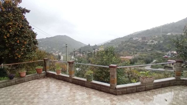 casa indipendente in vendita a Gioiosa Marea