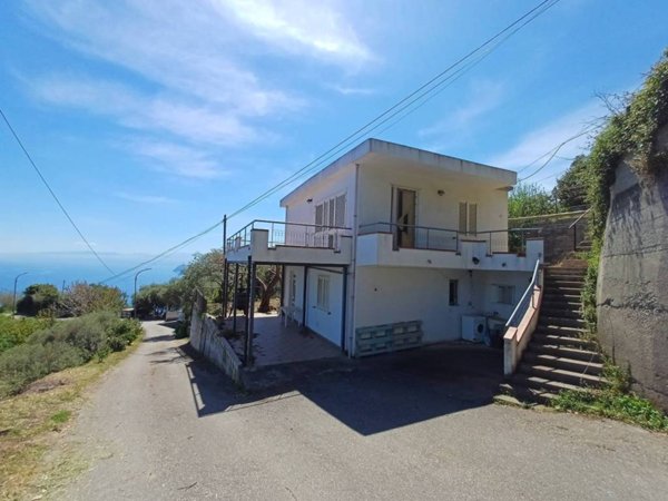 casa indipendente in vendita a Gioiosa Marea