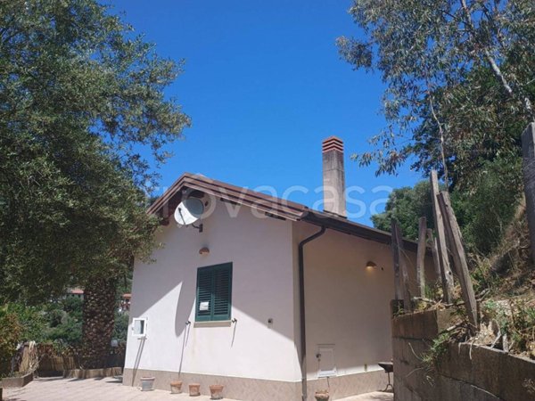 casa indipendente in vendita a Gioiosa Marea in zona Landro