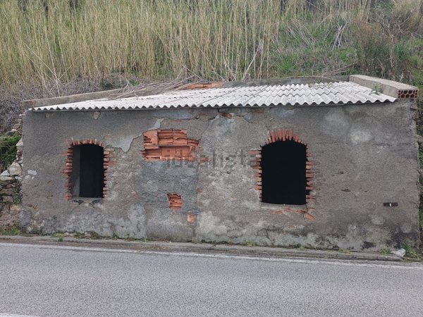 appartamento in vendita a Gioiosa Marea in zona Galbato