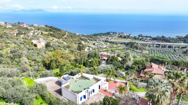 casa indipendente in vendita a Gioiosa Marea in zona Landro