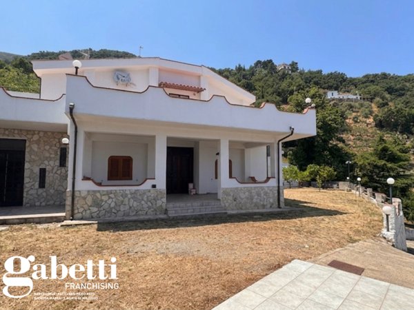 locale di sgombero in vendita a Gioiosa Marea in zona Landro