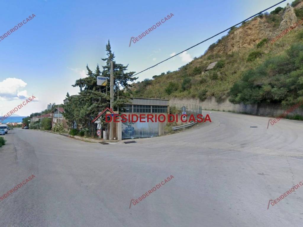 casa indipendente in vendita a Gioiosa Marea in zona Landro