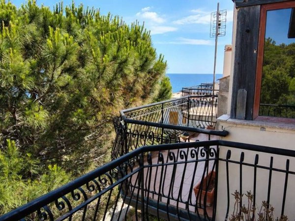 appartamento in vendita a Gioiosa Marea in zona Galbato