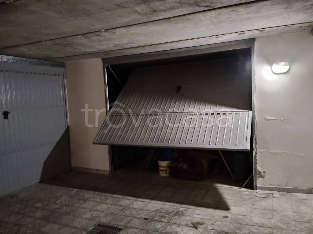 box auto in vendita a Gioiosa Marea in zona Galbato