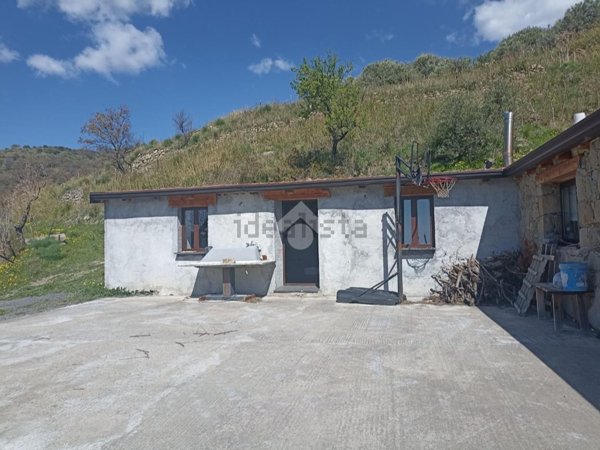 quadrivano in vendita a Graniti