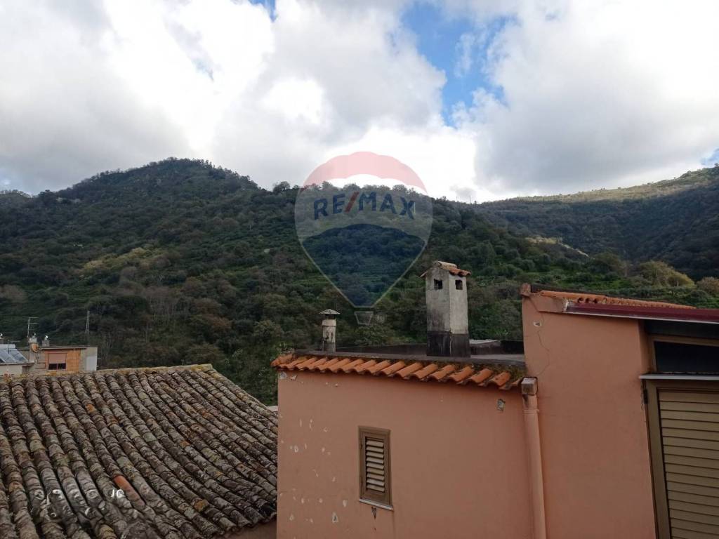 casa indipendente in vendita a Graniti