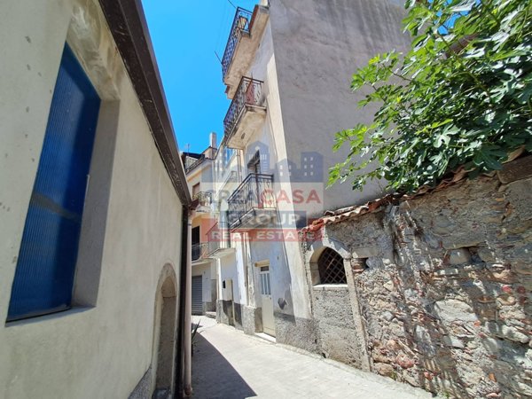 casa indipendente in vendita a Graniti