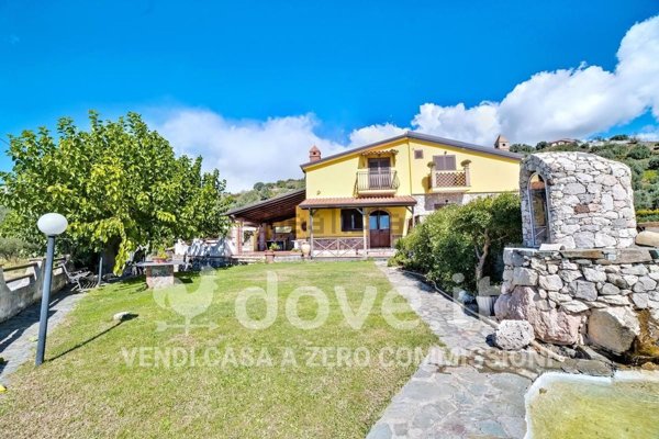 casa indipendente in vendita a Graniti