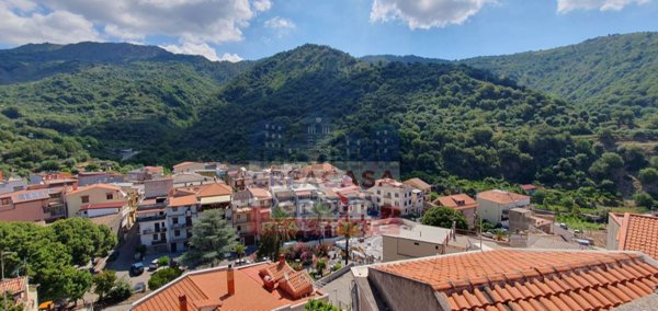 casa indipendente in vendita a Graniti