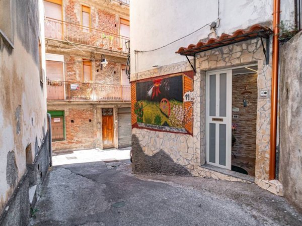 casa indipendente in vendita a Graniti