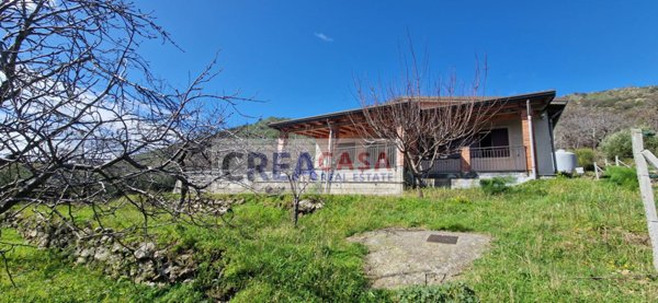 casa indipendente in vendita a Graniti