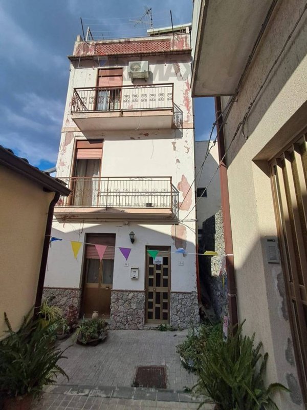 casa indipendente in vendita a Graniti