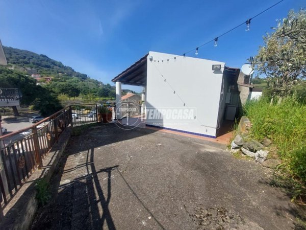casa indipendente in vendita a Gualtieri Sicaminò