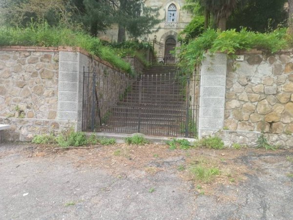 intera palazzina in vendita a Gualtieri Sicaminò