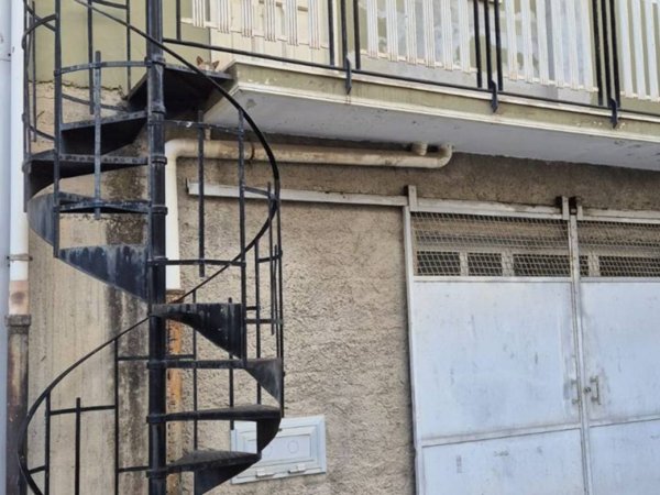 casa indipendente in vendita a Gualtieri Sicaminò
