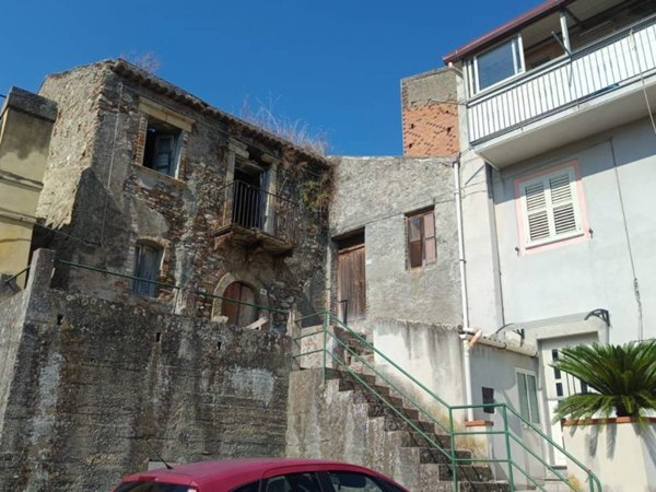 rudere in vendita a Gualtieri Sicaminò
