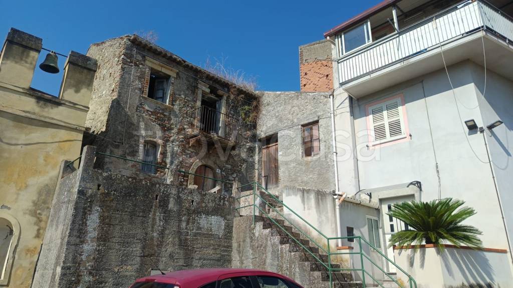 rudere in vendita a Gualtieri Sicaminò