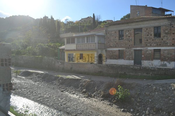 appartamento in vendita a Gualtieri Sicaminò