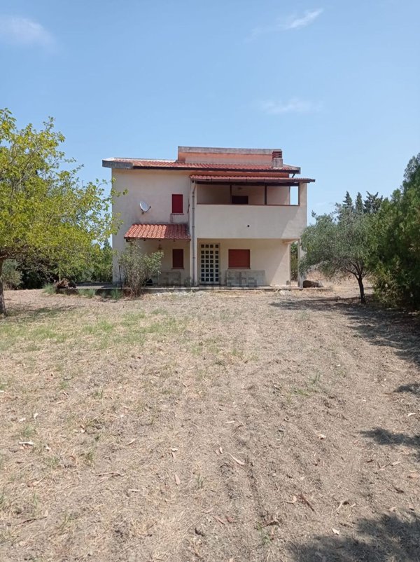 casa indipendente in vendita a Gualtieri Sicaminò