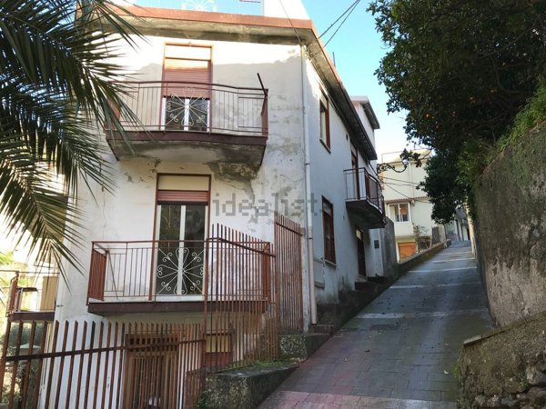 appartamento in vendita ad Itala in zona Marina di Itàla